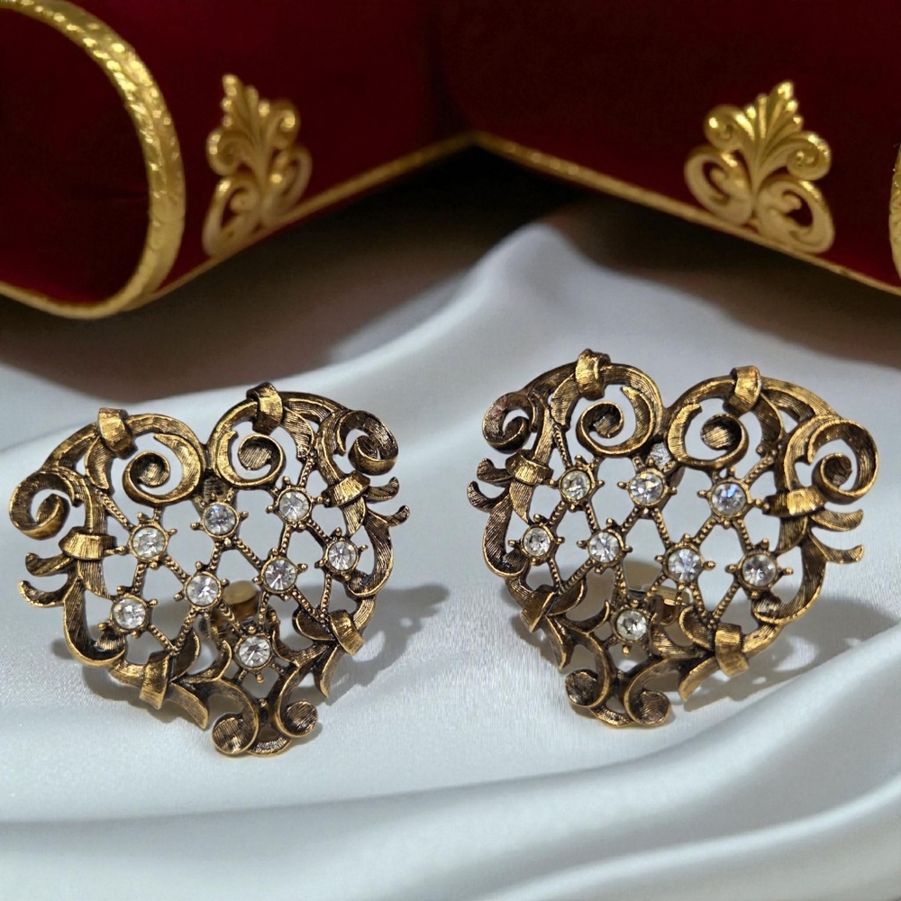 Barrera For Avon Vintage 70's Lattice Crystal Heart Clip-on Earrings